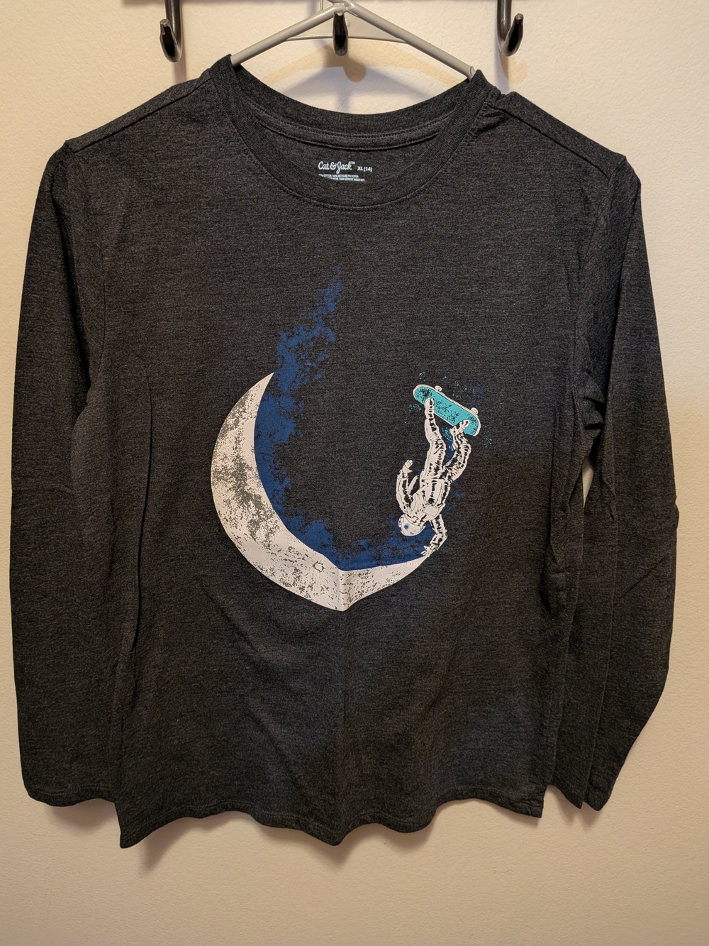 Cat & Jack Charcoal Gray Long Sleeve Tee with Moon & Skateboard Astronaut